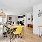 Large 4-Bedroom Home By Buttes Chaumont - 12 Guests