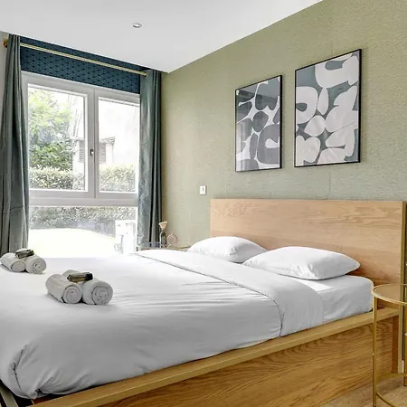 Large 4-bedroom By Buttes Chaumont - 12 Guests Paris