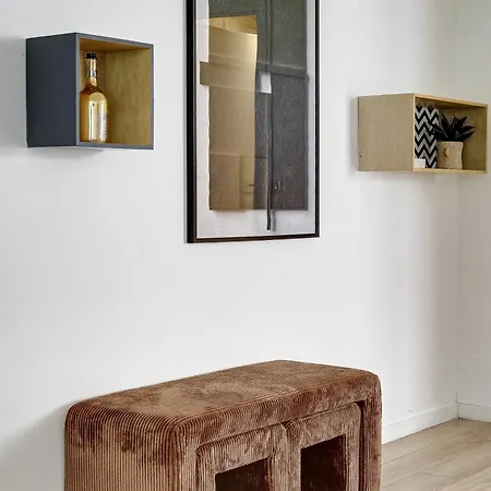 Large 4-bedroom By Buttes Chaumont - 12 Guests